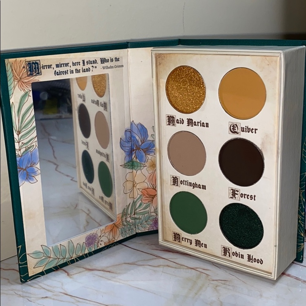 Fairytales Storybook Eyeshadow Palette ✨